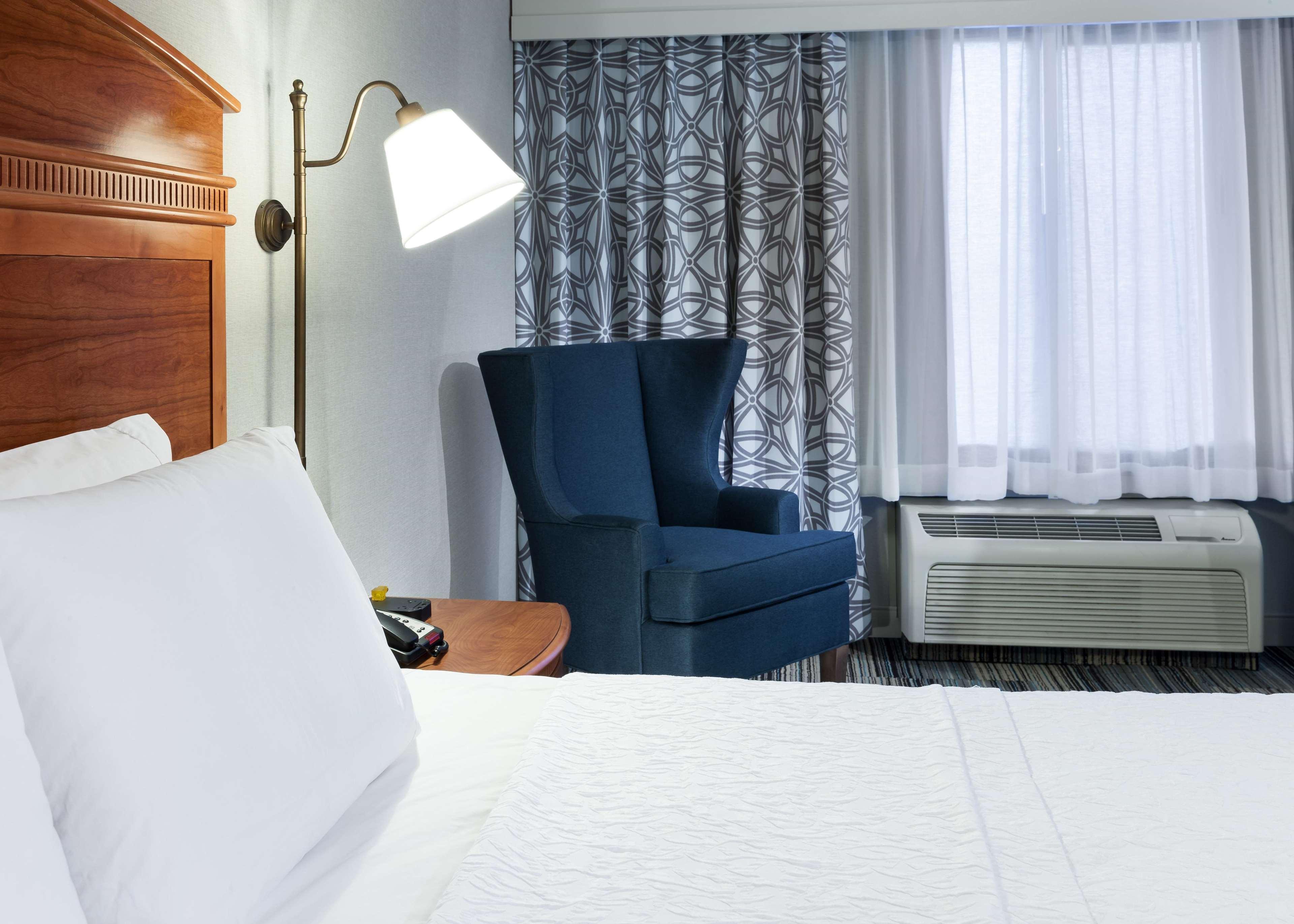 Hampton Inn & Suites Tulare Eksteriør billede