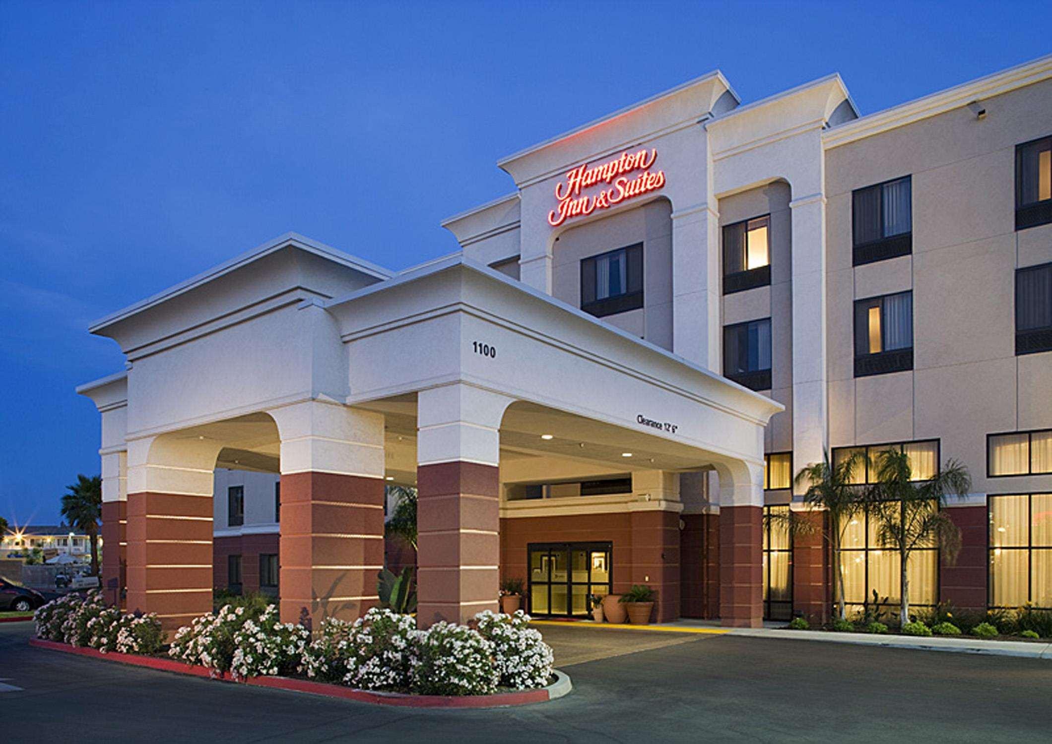 Hampton Inn & Suites Tulare Eksteriør billede
