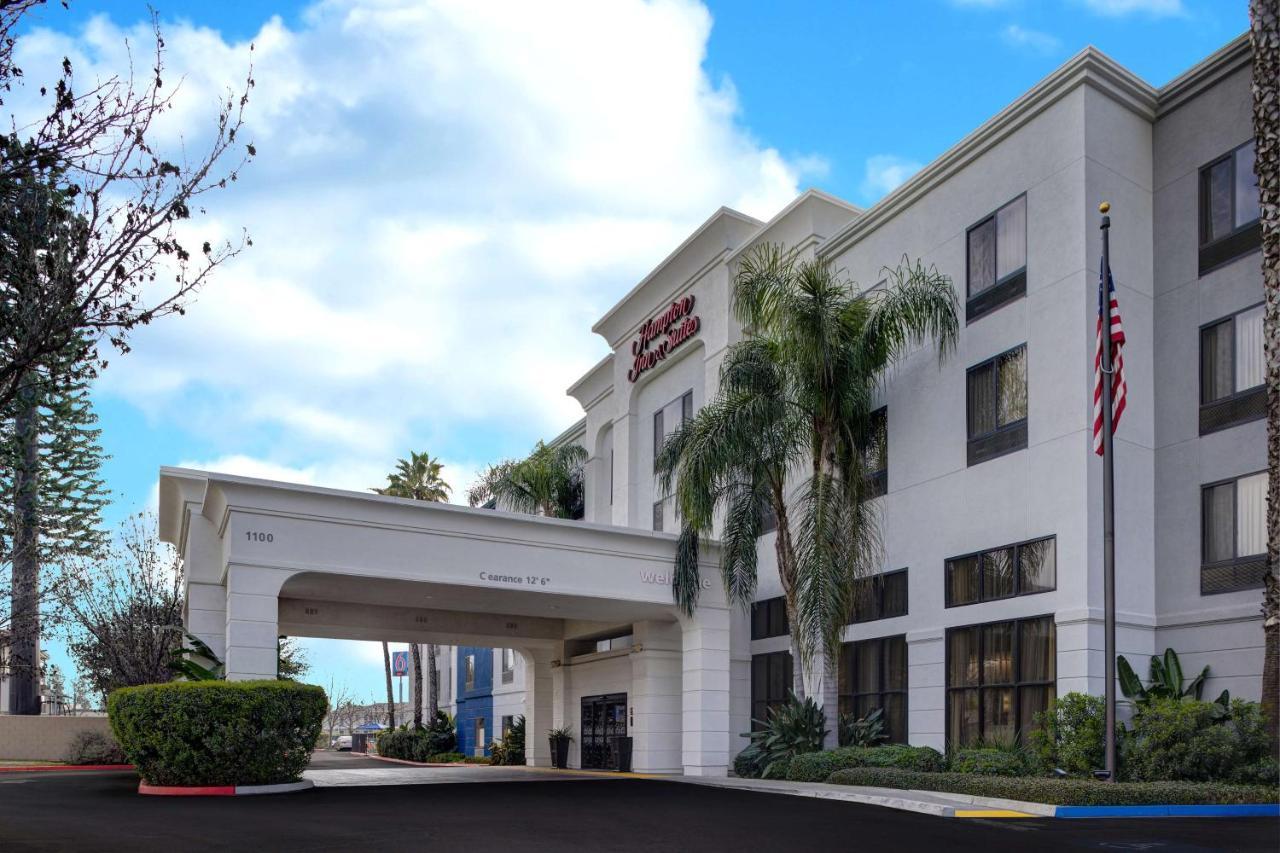 Hampton Inn & Suites Tulare Eksteriør billede