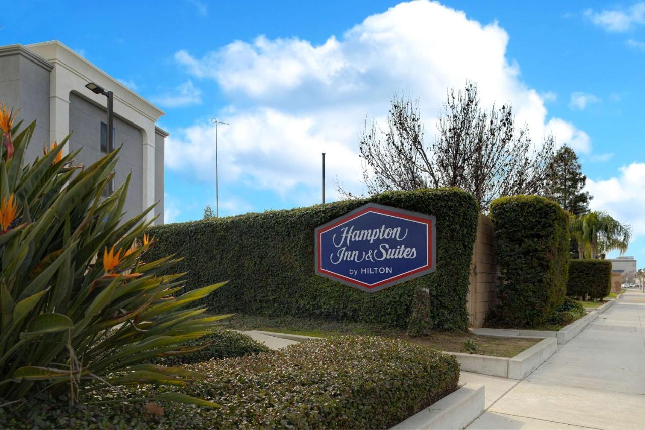 Hampton Inn & Suites Tulare Eksteriør billede