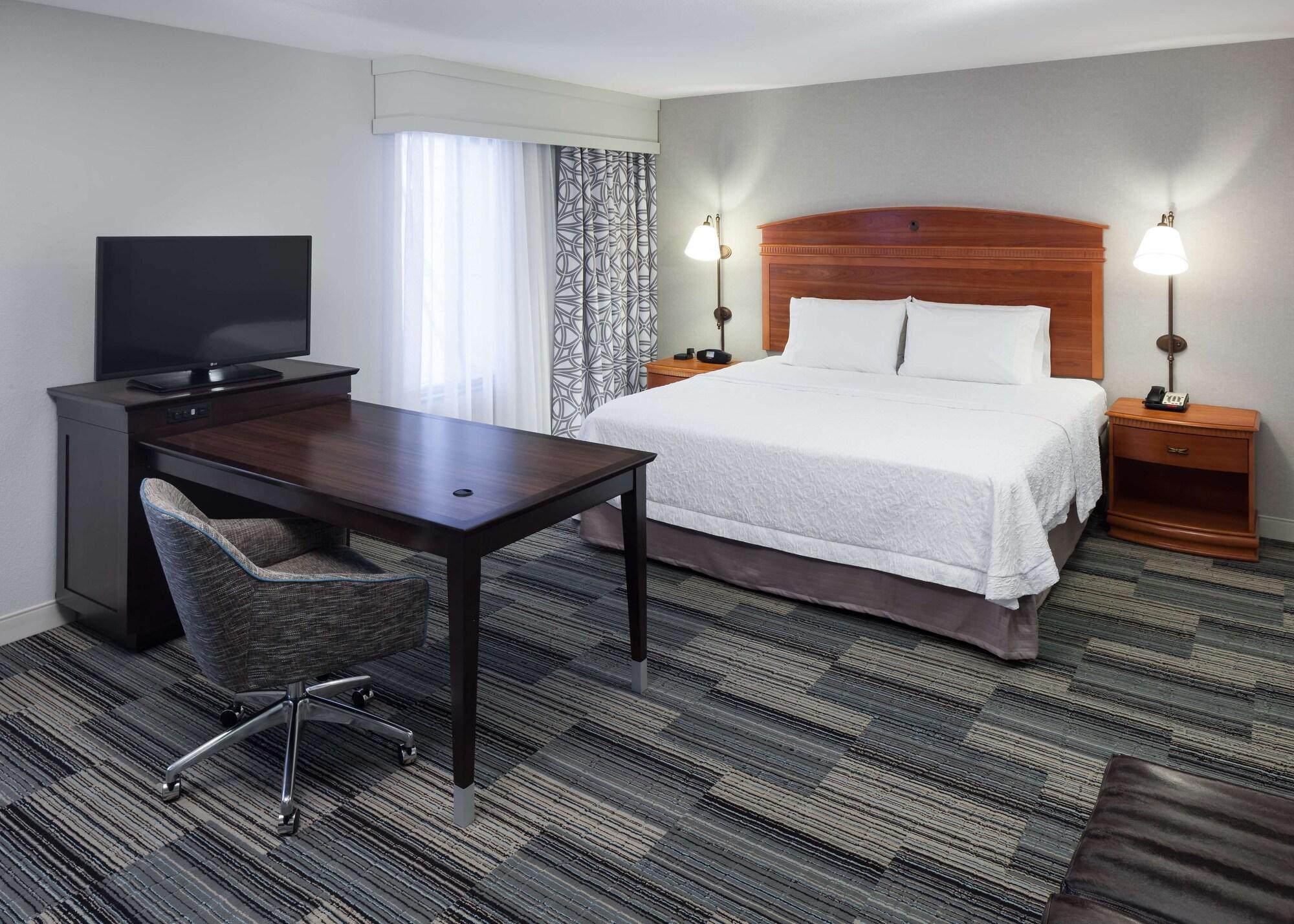 Hampton Inn & Suites Tulare Eksteriør billede