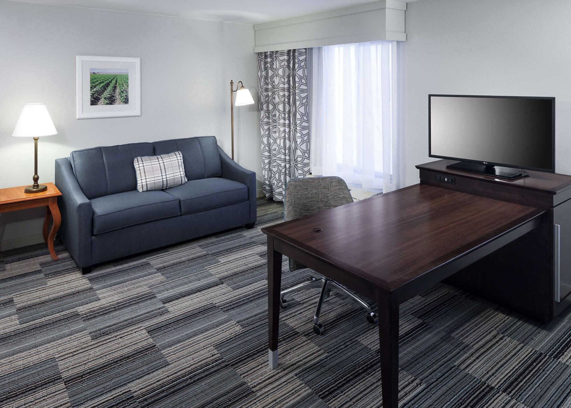 Hampton Inn & Suites Tulare Eksteriør billede