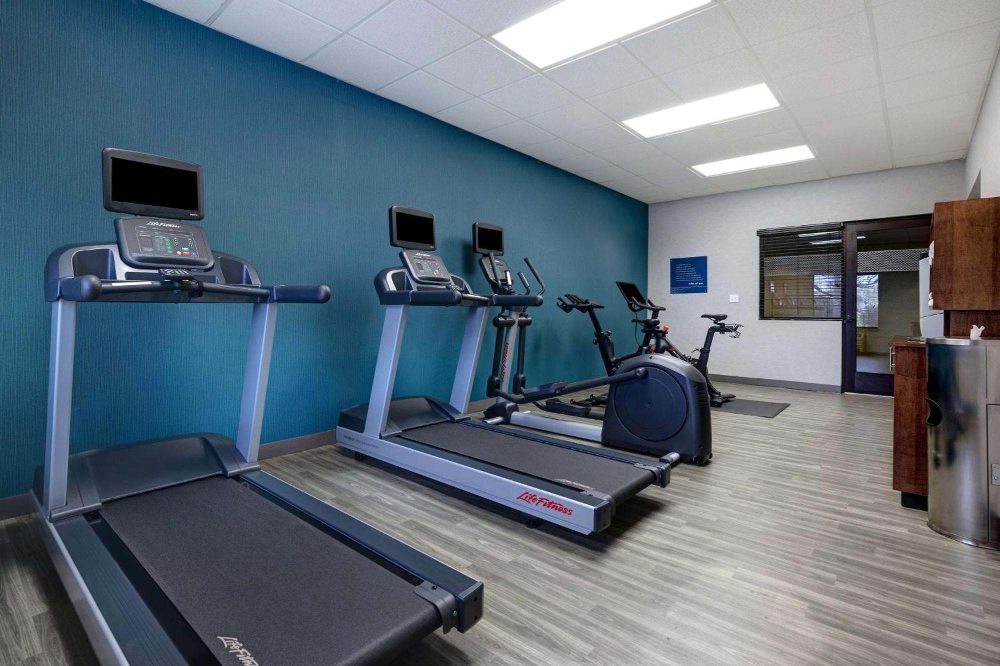 Hampton Inn & Suites Tulare Eksteriør billede