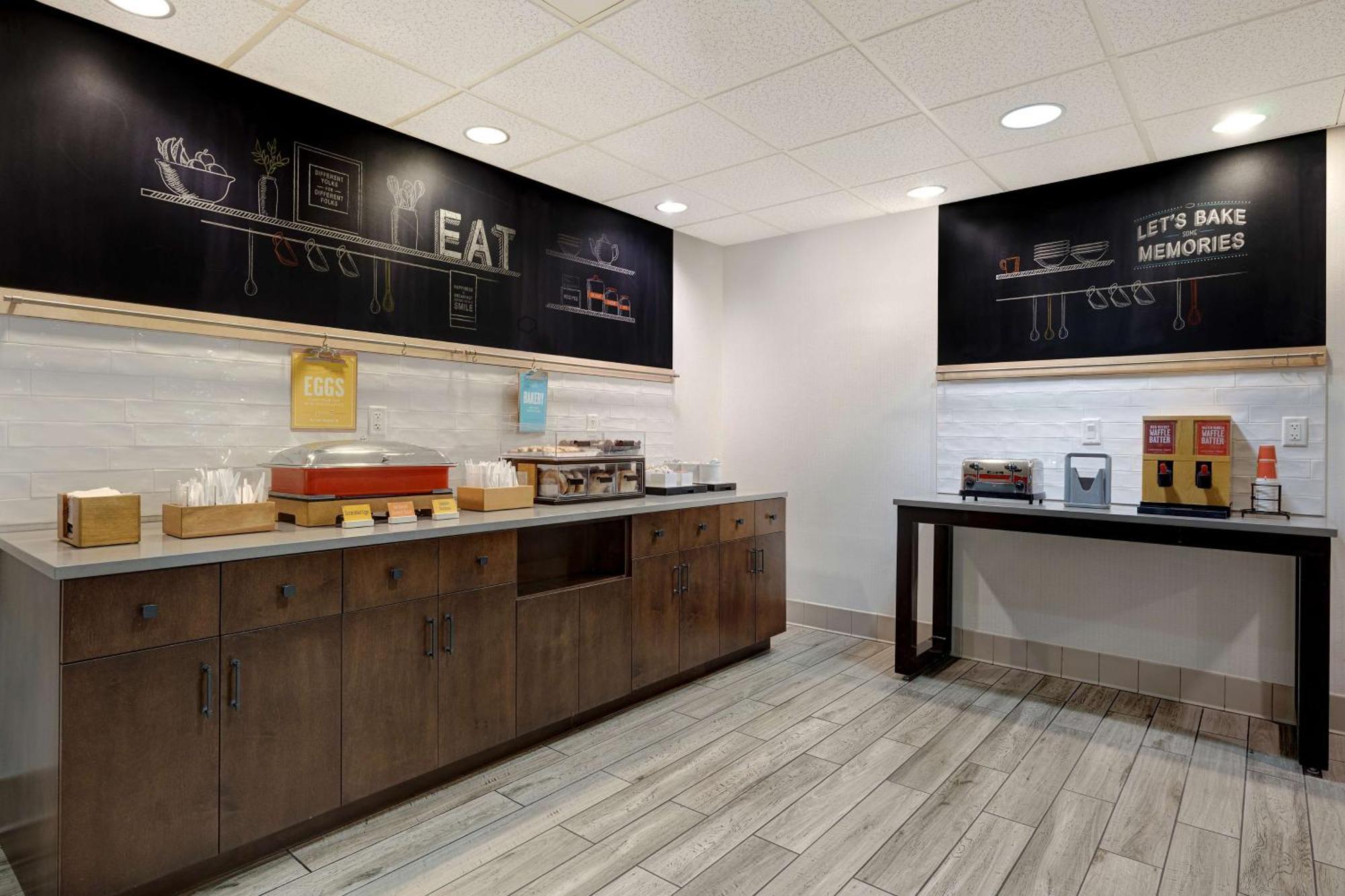 Hampton Inn & Suites Tulare Eksteriør billede